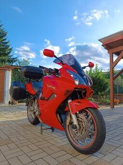 Honda VFR 800 VTEC, ABS + dual CBS, 2005, ČR, servis