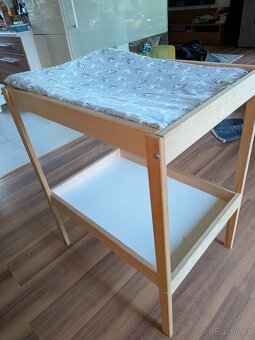 Přebalovací pult IKEA