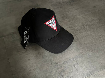 Nová dámská kšiltovka Guess