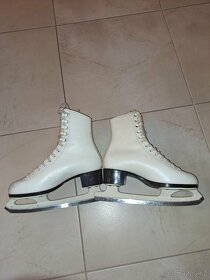Dámske brusle