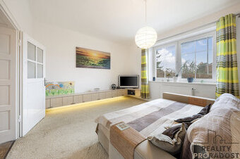 Prodej rodinného domu 164 m2 se dvěma bytovými jednotkami – - 1