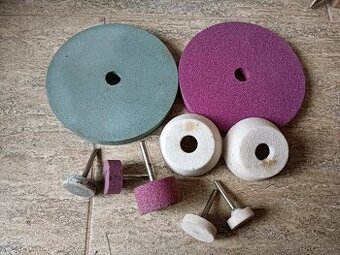 Náhradní brusný kotouč, brusná tělíska na stopce