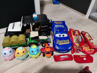 hračky - viz. foto kamion s autíčky, plastová auta, auta