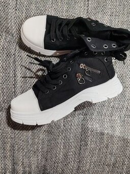 Nové Černo-bílé tenisky vel. 40 - 1