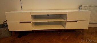 Televizní stolek