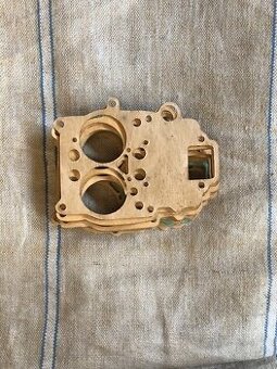 TĚSNĚNÍ VÍKA KARBURÁTORŮ