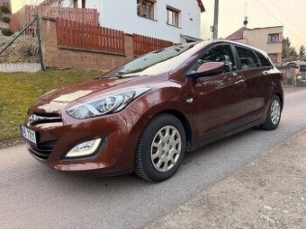 Hyundai i30, 1.4, combi, 2.majitel, koupeno v ČR