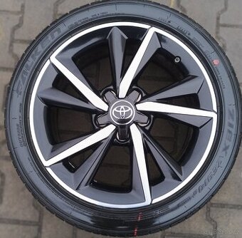 Originální letní kola Toyota Auris 5x114,3 R17