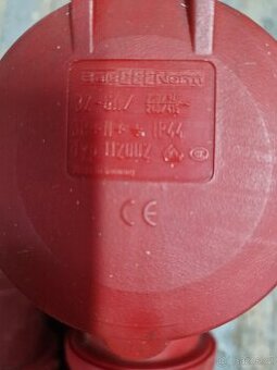 Zásuvky + zástrčky 380V