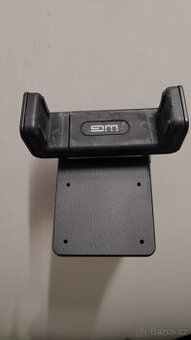 BMW 5, ročník 2025 konzola Brodit s držákem telefonu