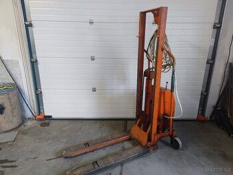 Elektrický ručně vedený vozík - nosnost cca 700kg