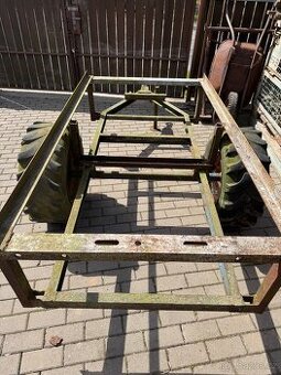 Vozík na kubíkovou nádrž