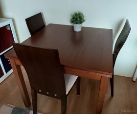 Jídelní stůl Ikea a 4 židle