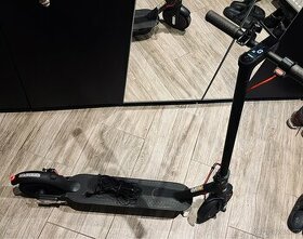 Elektrokoloběžka Mi Electric Scooter Pro - 1