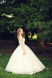 Luxusní svatební šaty - 1