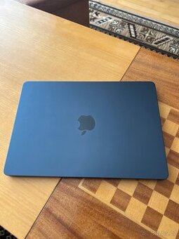 MacBook Air 2024, M3, CZ klávesnice, 13,6 palců, PRODÁNO