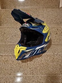 Helma Airoh velikost xs obvod hlavy 53-54 cm