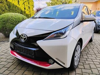 Toyota aygo edice Touch, 1.0VVTi, 51kw, rok 2015