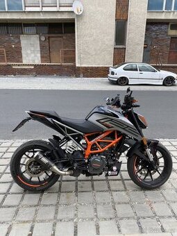 KTM Duke 125 rv2022