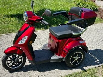 Etyikolovy elektricky skútr Selvo 31000 Li