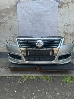 PRODÁM PŘEDNÍ NÁRAZNÍK PASSAT B6 R-LINE 2010