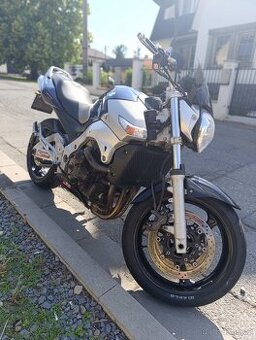 Suzuki GSR 600