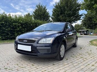 Ford Focus 1.6 85 kW - BENZÍN - KOMPLETNÍ SERVNÍ HISTORIE