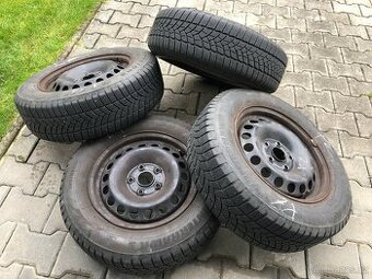 Zimní kola 195/65 R15 plus orig. poklice Octavia