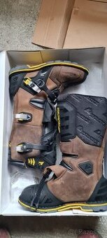 Boty Touratech.