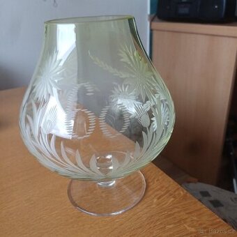 Obří sklenice  s vybroušenou číslicí 60