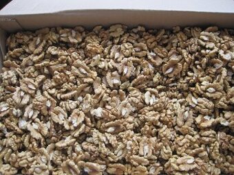 vlašské ořechy loupané