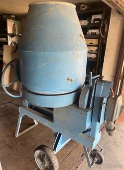 stavební míchačka