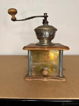 Starožitný mlýnek na kávu