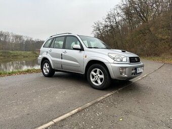 TOYOTA Rav4 2.0 D4D 4x4 Zachovalá