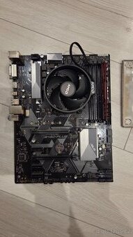 Prodám základní desku procesor a paměť