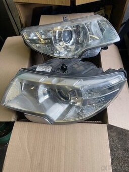 Škoda Superb 2 predni svetla