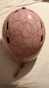 Dětská přilba na lyže