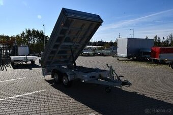 Třístranný sklápěcí přívěs do 2700 kg 3,1m ELEKTOHYDRAULIKA