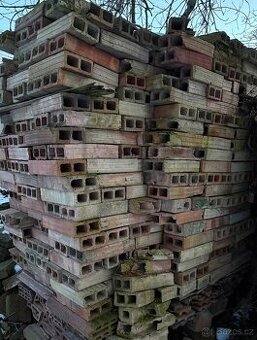 Pálené cihly a duté cihly