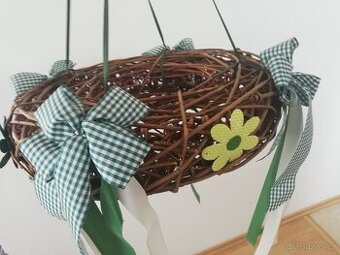 Závěsný velikonoční věnec