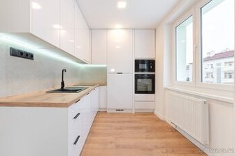 Prodej bytu 2+1 50 m² Sídliště, Krupka