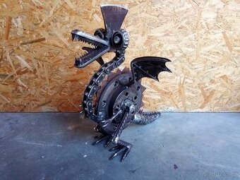 Kovová socha - Dráček (prodej/pronájem)