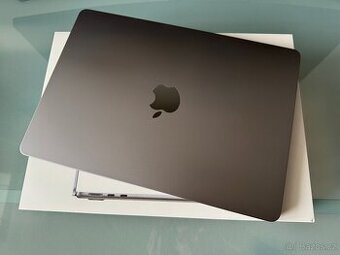 MacBook Air 13,6" – M2, 8 GB, 512 GB, Space Gray