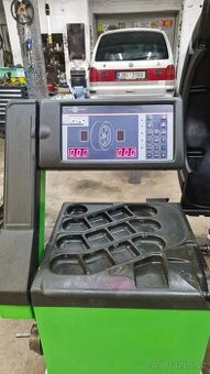 Vyvazovaci stroj kol Bosch Cemb