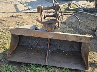 Nabízim hydrulickou svahovku byla použitá na caterpillar 303