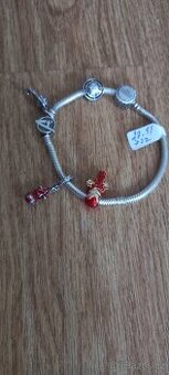 Stříbrný náramek Pandora Marvel