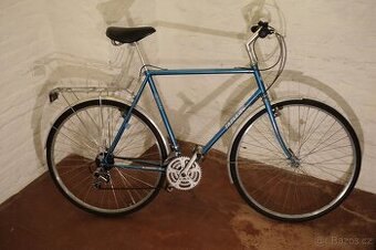 Trekingové kolo Eska