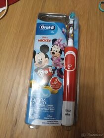 Dětský kartáček Oral-B Vitality Mickey
