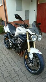 Triumph street triple 675