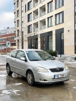 Toyota Corolla 3 1.6i Automat